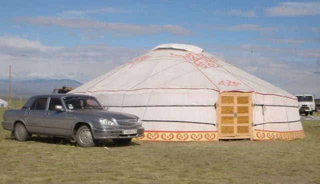 800px yurt in tos bulak
